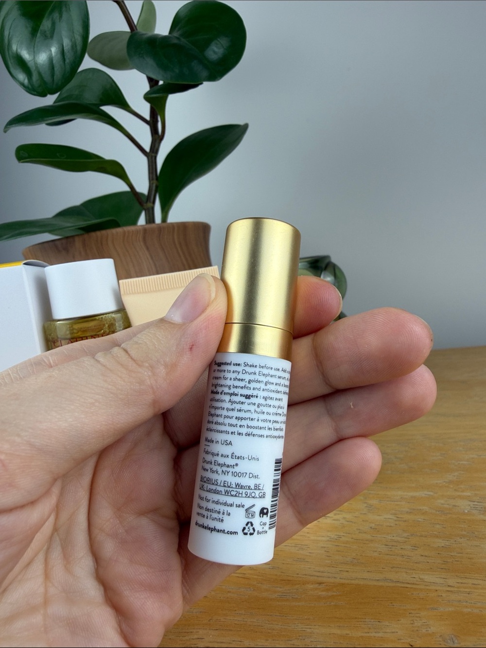 Drunk Elephant B-Goldi Drops, Medicube Kojic Acid & it Cosmetics Glow Bundle - Picture 3 of 13
